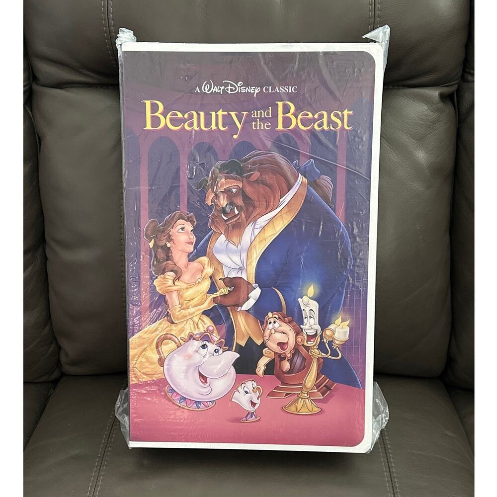 Disney Beauty And The Beast Classic VHS Boxed Silk Touch Throw Blanket 50x70 NIB